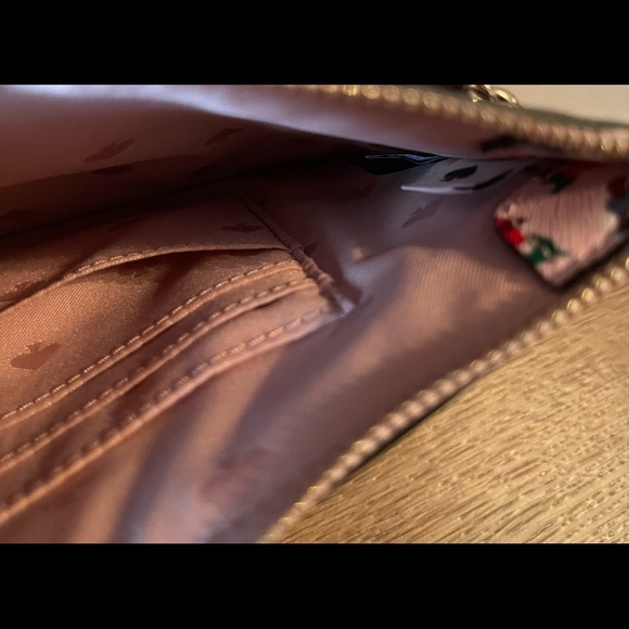 KATE SPADE-NWT Pink Leather Floral Wristlet - Picture 7 of 13